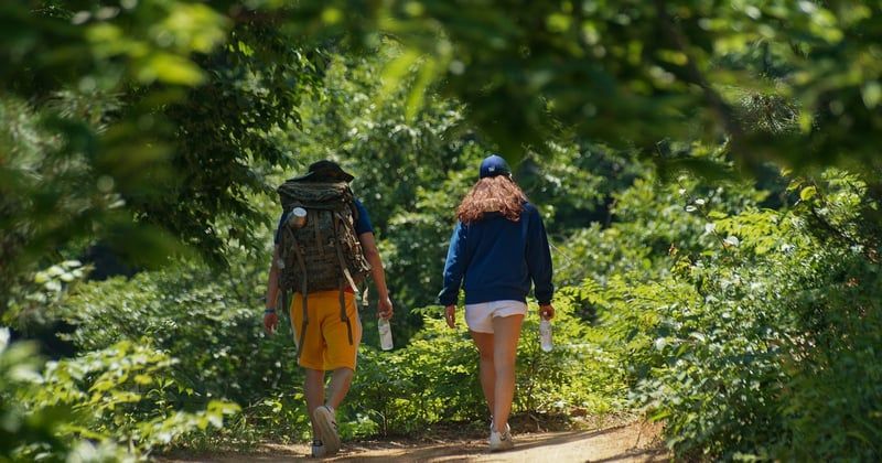 Quel camping choisir dans la Drôme pour un couple en 2026 : six adresses, trois critères, un verdict