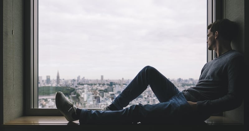 Solo en ville : 7 astuces pour voyager seul sans se sentir seul
